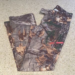 Under Armour. Realtree Hunting Pants